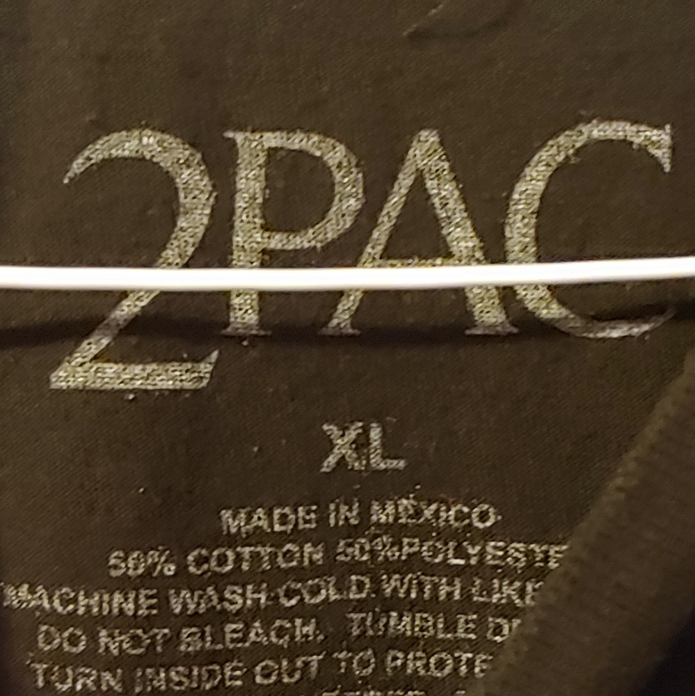 Tupac - Picture 2 of 2